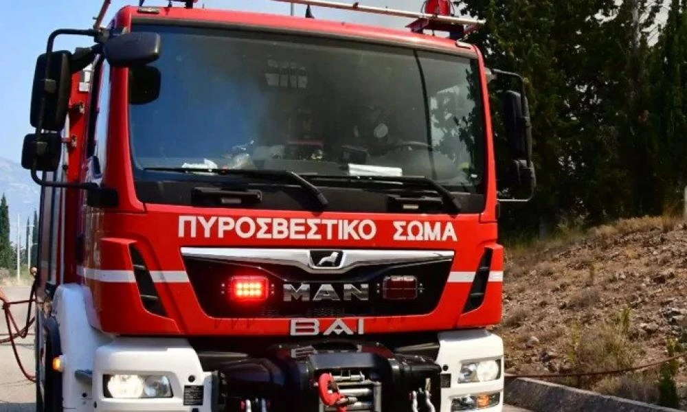Συναγερμός στο Ηράκλειο: Πήρε φωτιά αποθήκη - Στο σημείο η πυροσβεστική